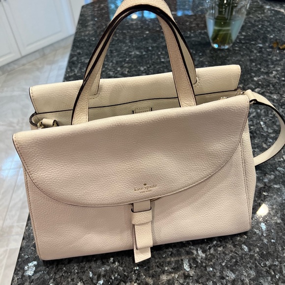Kate Spade white handbag wear as crossbody in great condition with lots of life. - Picture 7 of 7